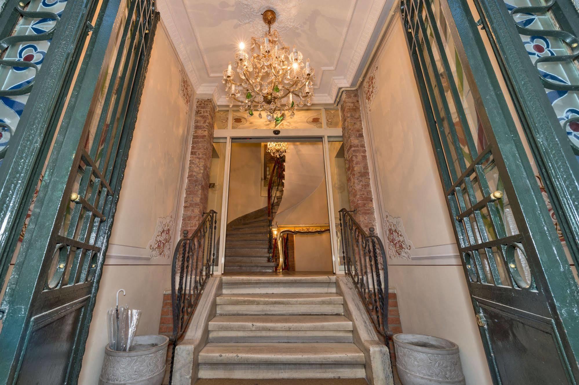 By Murat Crown Hotel Taksim Κωνσταντινούπολη Εξωτερικό φωτογραφία